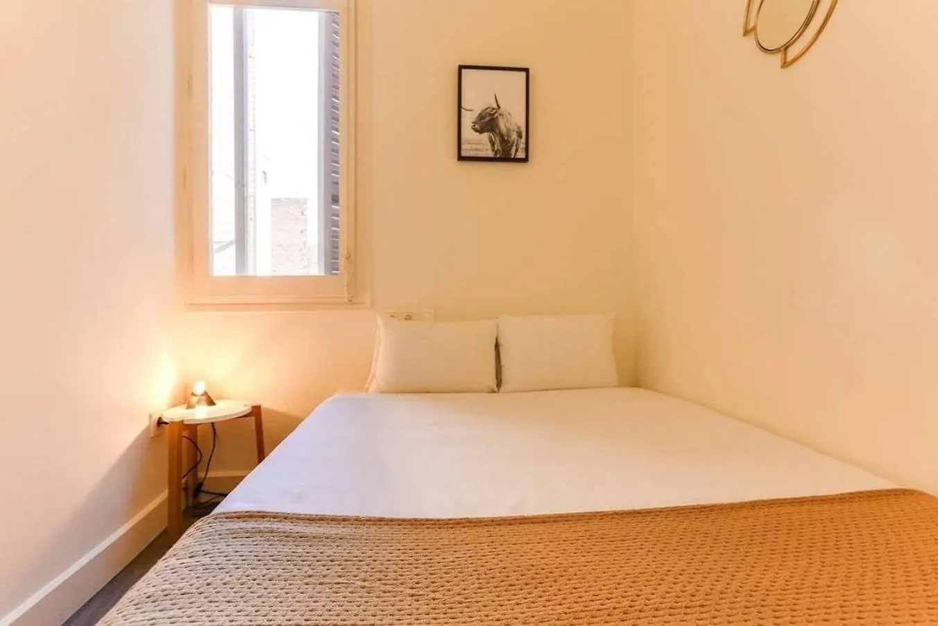 Stylish 2 Bdr In Trendy Gracia Apartment Barcelona