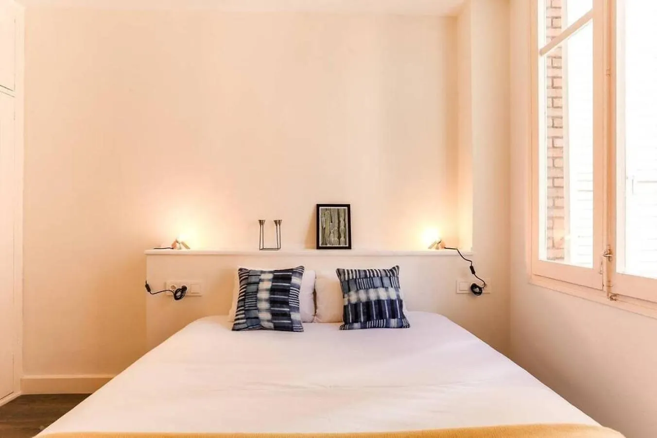 Stylish 2 Bdr In Trendy Gracia Apartment Barcelona