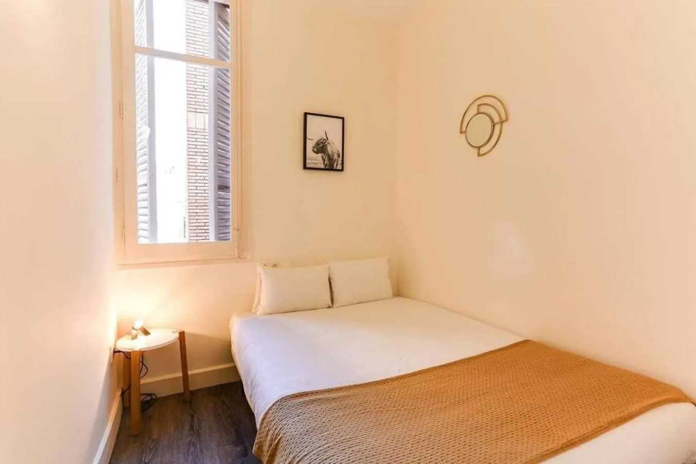 Stylish 2 Bdr In Trendy Gracia Apartment Barcelona