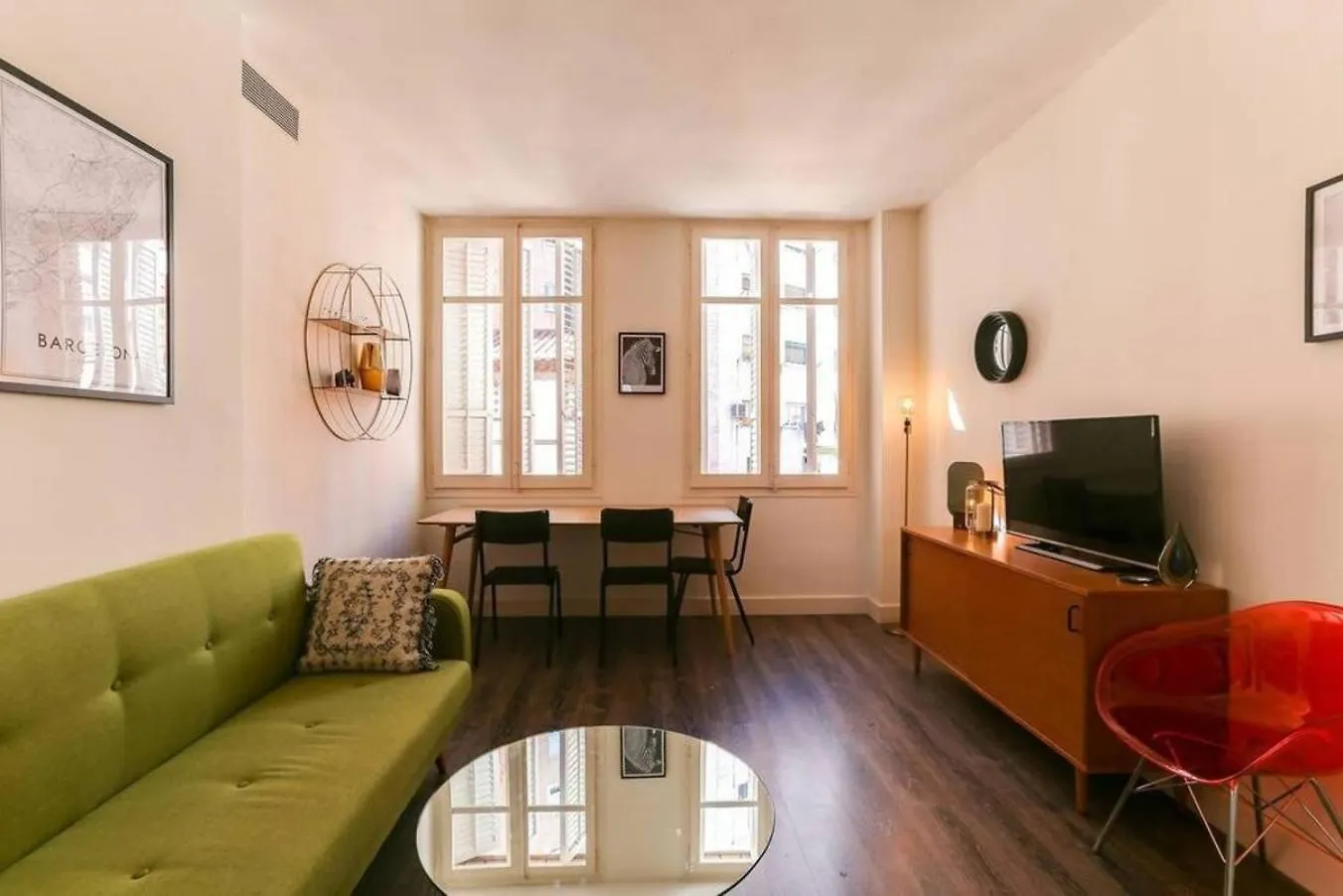 Stylish 2 Bdr In Trendy Gracia Apartment Barcelona